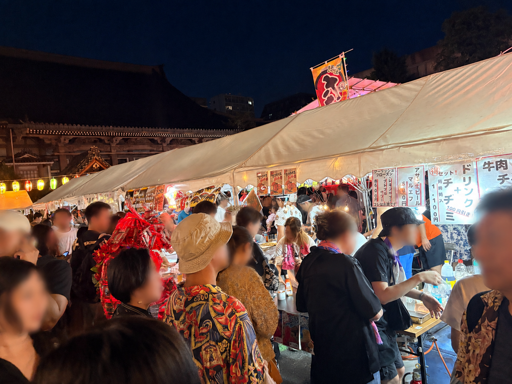 東本願寺盆踊り2026の飲食ブースの様子